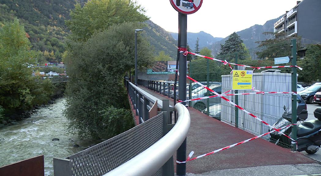 Tallada la zona entre el Parc Fluvial i el Lycée per les obres del passeig del Riu