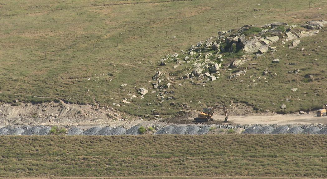 El tancament de l'abocador del Maià porta els comuns a demanar a Acoda que s'endarrereixin els desmunts i les obres