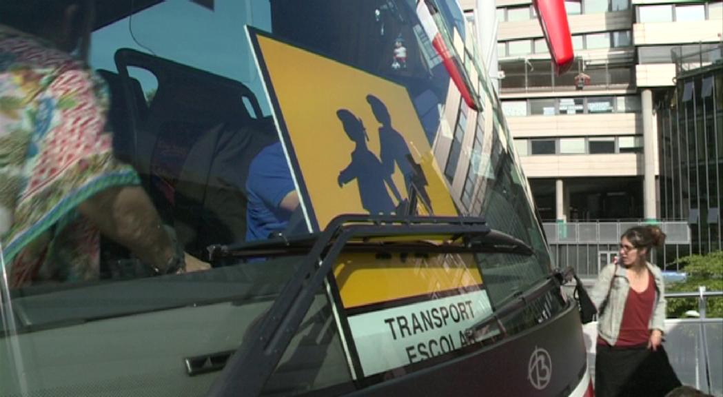 La taxa verda permet rebaixar el preu del transport escolar per al curs vinent