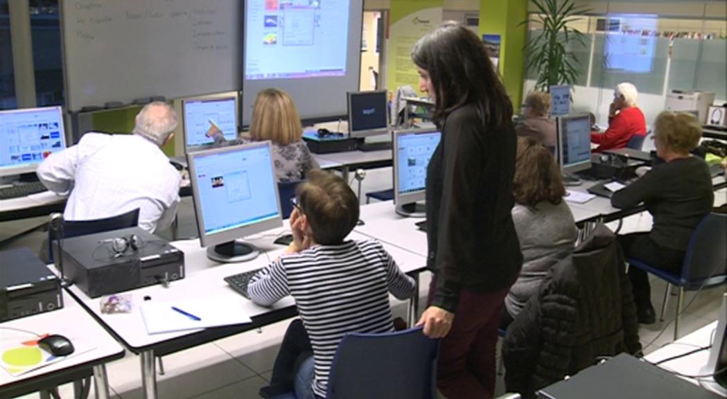 Tecnologia, idiomes, cultura i salut, als cursos de l'Espai per a la gent gran d'aquesta tardor