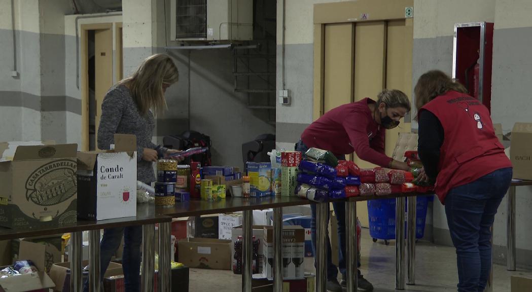 El temps de feina que han donat els voluntaris en la pandèmia a la Creu Roja es valora en 1,2 milions d'euros