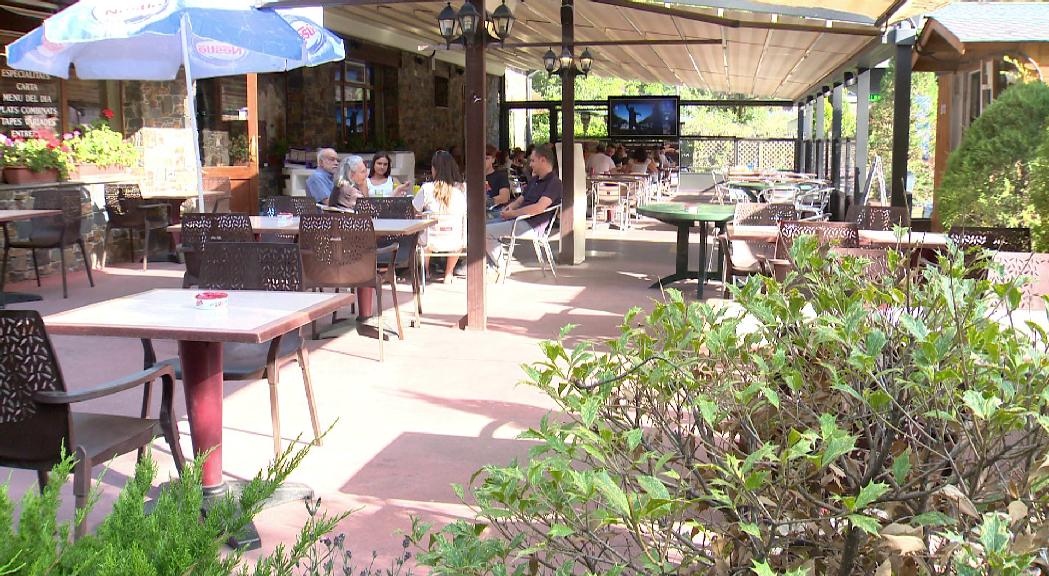 Les terrasses s'erigeixen com a solució per combatre l'onada de calor