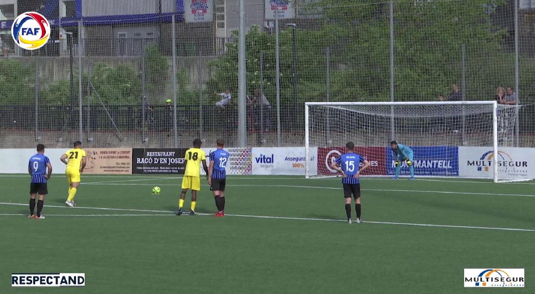 El títol de la lliga de futbol es decidirà a l'última jornada