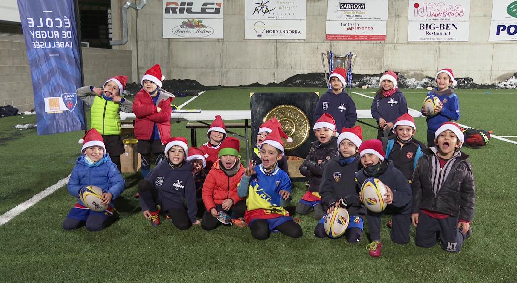 Els trofeus de l'Stade Toulousain i una acció solidària tanquen l'any a l'escola de rugbi de la FAR 