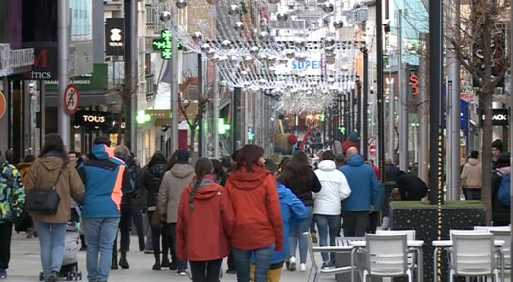 Els turistes apuren el darrer cap de setmana de l'any per visitar el país