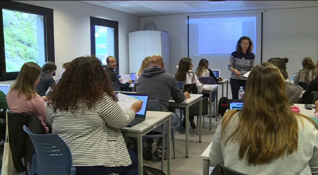 L'UdA busca recursos per no parar el curs mentre els estudiants d'infermeria són requerits per la crisi de la Covid-19