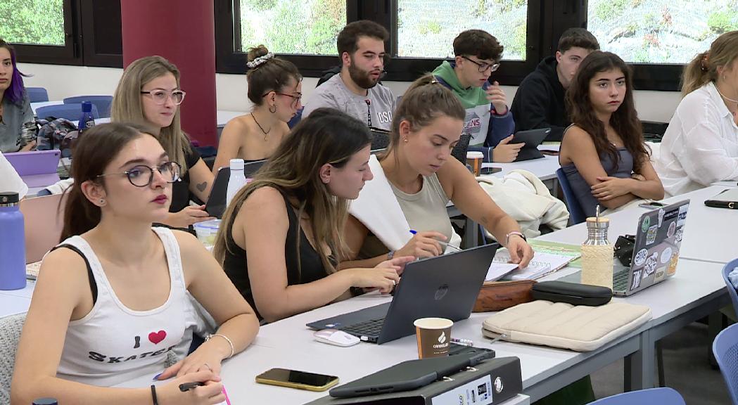 UdA i UOC estudien engegar una formació sobre integració europea