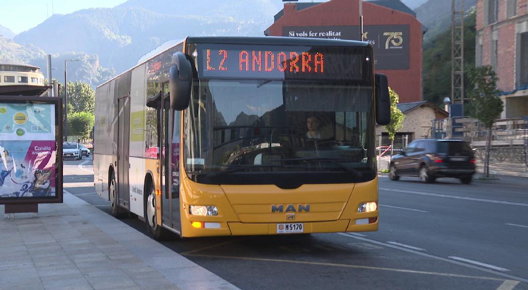 Els usuaris de Coopalsa valoren negativament la puntualitat dels autobusos 