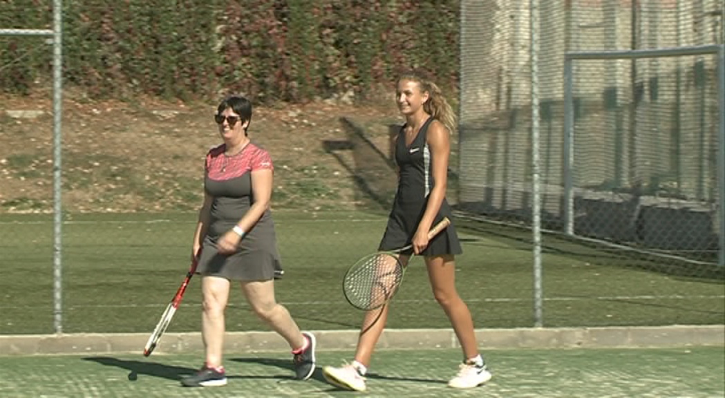 Vicky Jiménez participa en un Clínic de tennis als Jocs Special Olympics