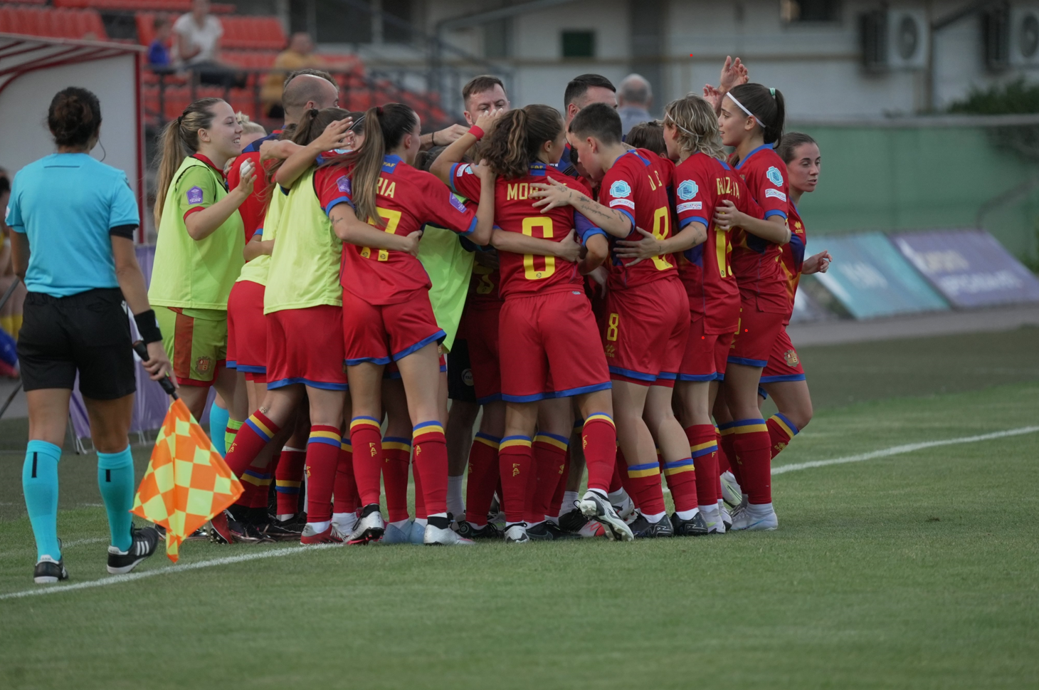 Victòria de la selecció femenina contra Moldàvia en el debut a la lliga de les Nacions (1-2)