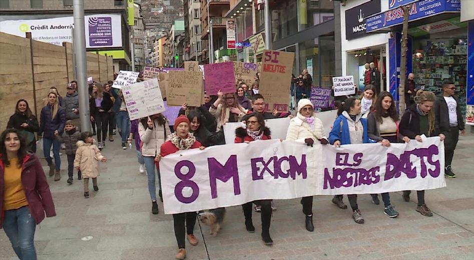 Amb el lema La vostra regressió, la nostra resistència, Acció Fem