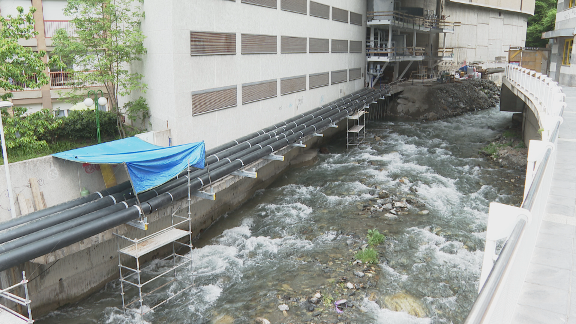 La xarxa de fred i de calor d'Escaldes ja funciona i podria aprofitar l'aigua termal