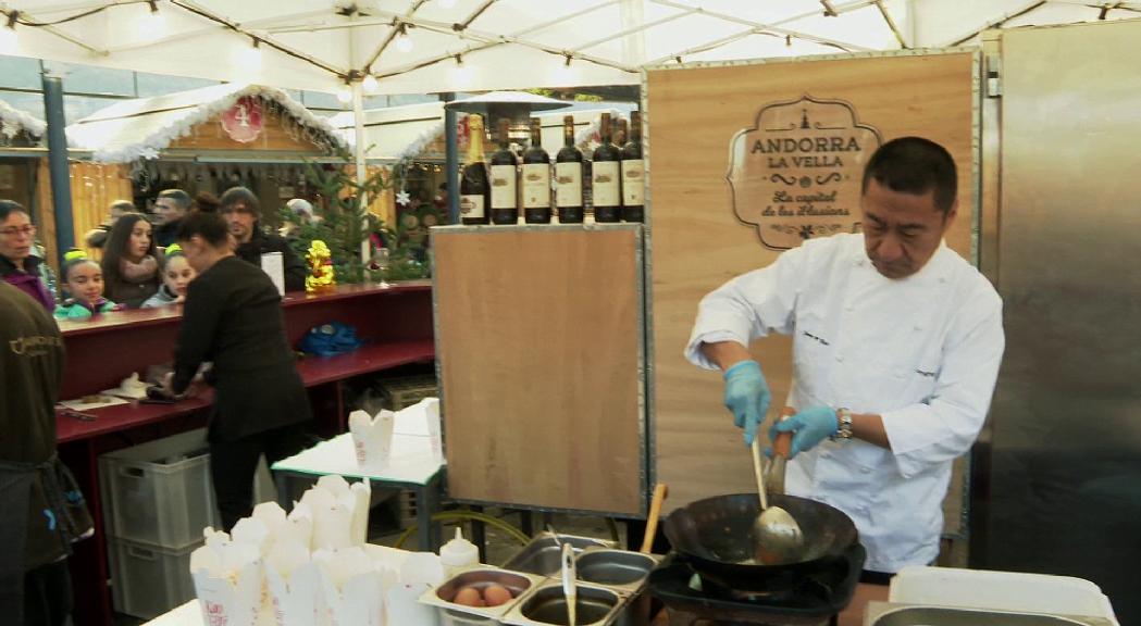 El xef Josep Maria Kao presenta la cuina xinesa als Tastos gastronòmics al Mercat de Nadal