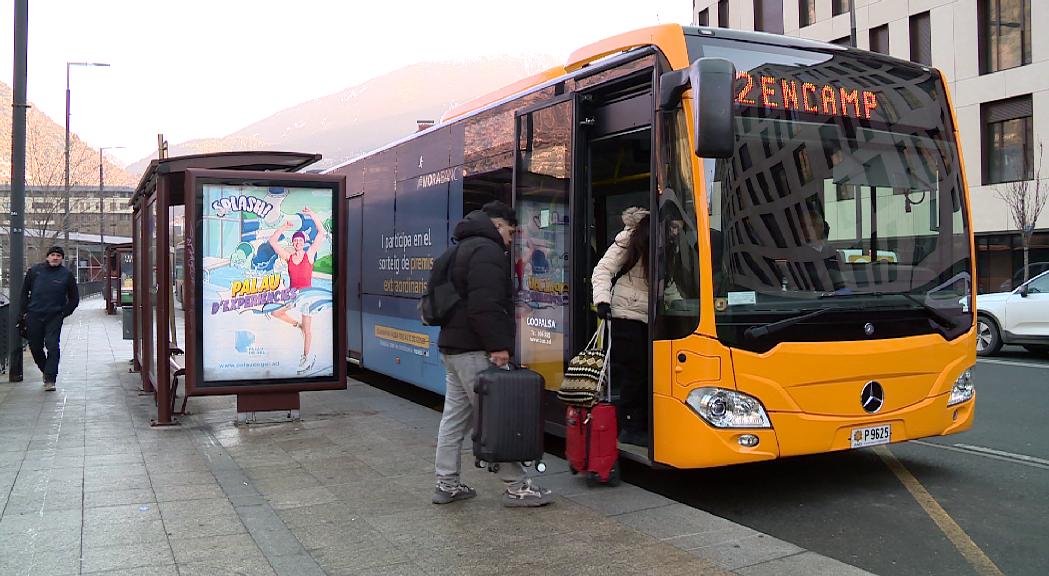 Els xofers de bus ja treballen amb horaris intensius