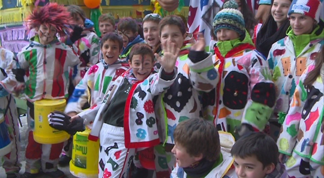 Els arlequins recorren els carrers de Canillo