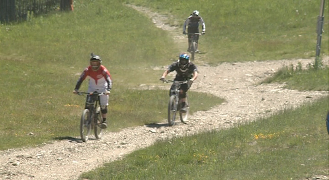 Bicicletes elèctriques i reactivar el coll de la Botella, novetats del Bike Park de Pal Arinsal