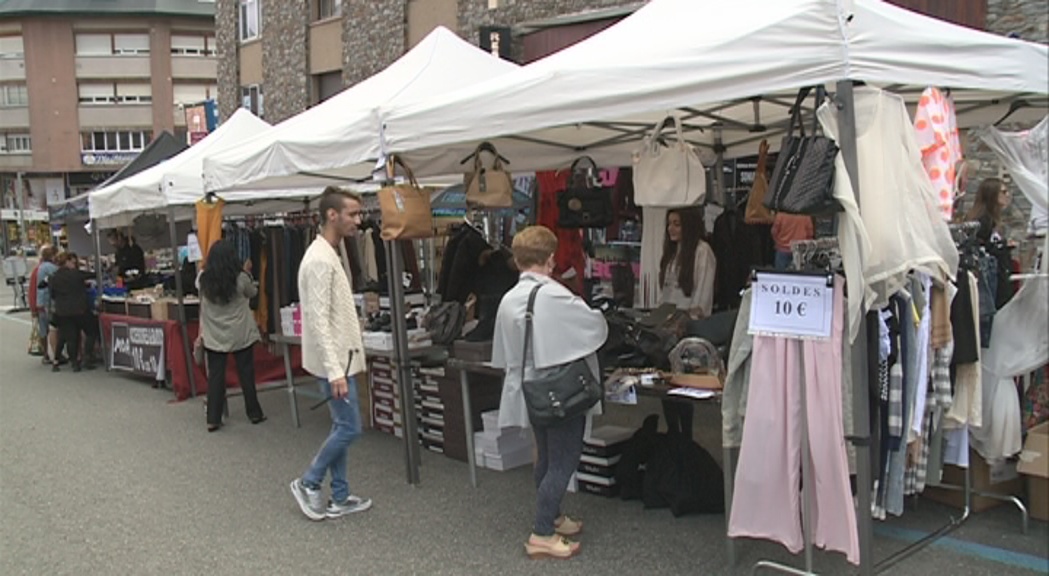 Comença la Braderie al Pas amb l'esperança de reactivar el turisme francès