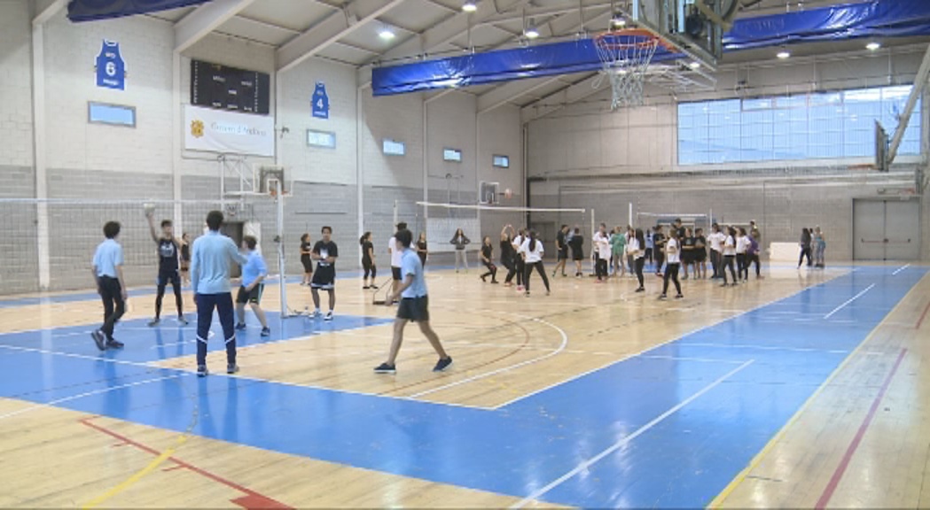 El campionat escolar de vòlei congrega 160 alumnes d'ESO al Joan Alay