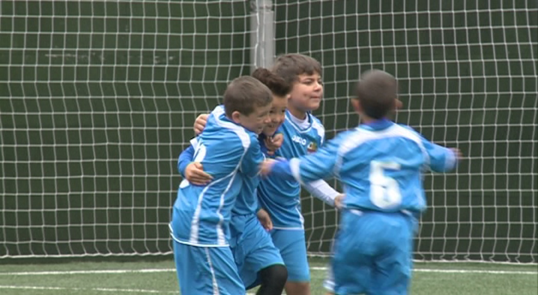 Escaldes presenta el primer campus de futbol de Nadal per a infants d'entre 6 i 14 anys