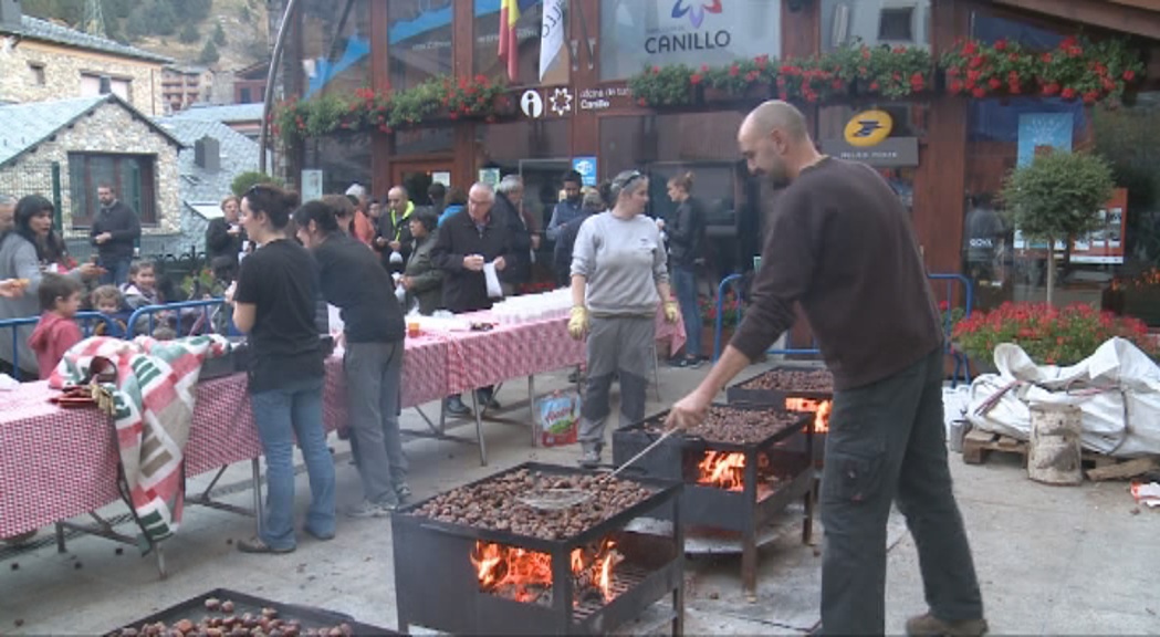 Canillo reparteix 120 quilos de castanyes en benefici del Téléthon