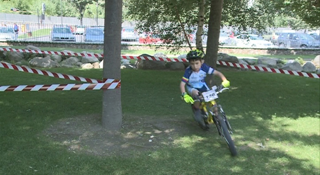 Una seixantena d'infants participen en el Campionat de ciclisme infantil a Encamp