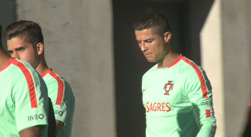 Ronaldo crea expectació en l'entrenament a l'Estadi Nacional