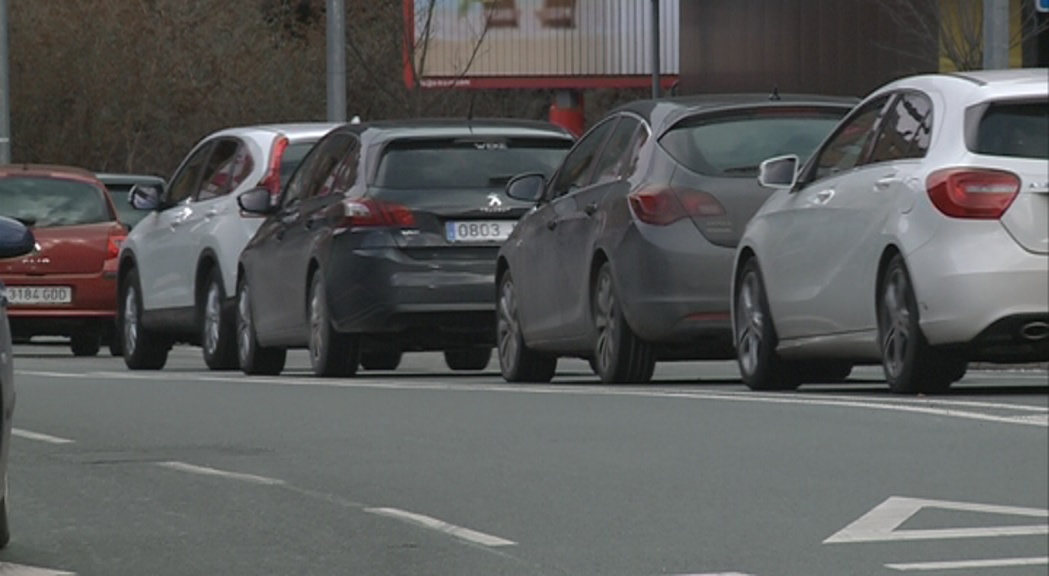 Els esquiadors espanyols provoquen les primeres retencions d'entrada de l'any