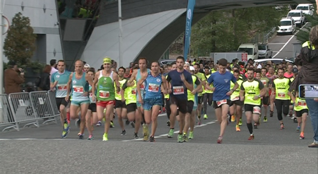 Més de 800 participants corren la Nocturna de Caldea