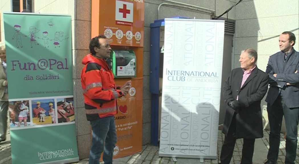 Desfribil·lador d'última generació a la plaça de les Fontetes