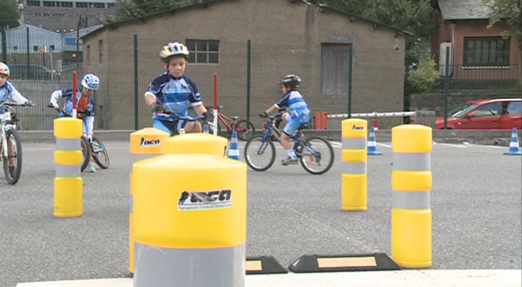 L'Escola de ciclisme dobla la participació amb 35 alumnes