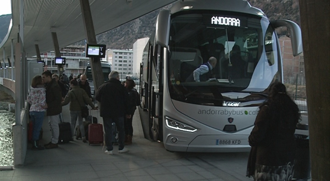 Els arquitectes estudien reclamar una indemnització al Govern per l'estació d'autobusos