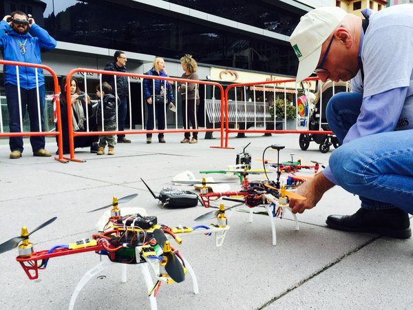 Els drons protagonitzen la primera Festa de la Universitat