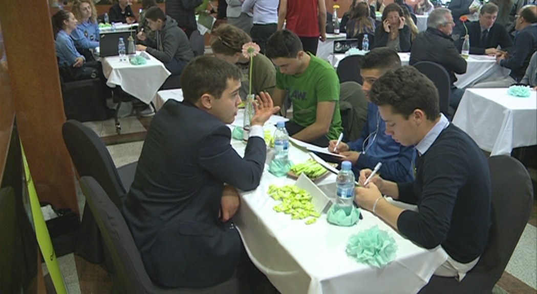 260 alumnes del Lycée busquen orientació laboral al Forum des Metiers