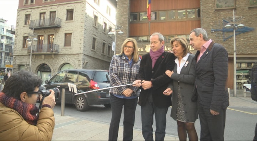 Els candidats posen per les tradicionals fotografies de final de campanya