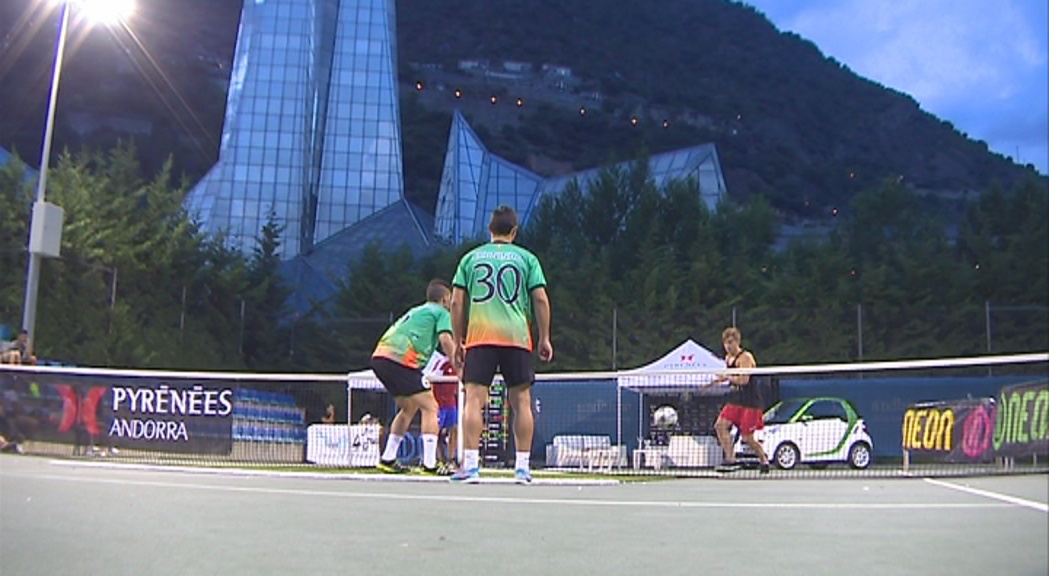 El Prat del Roure acull el primer torneig de futbol tennis