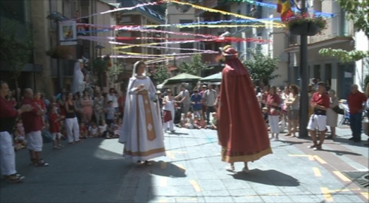 La plaça Major de Sant Julià de Lòria s´omple de ball i música