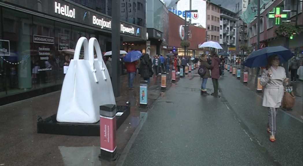 La pluja desllueix l'inici de l'Andorra Shopping Festival