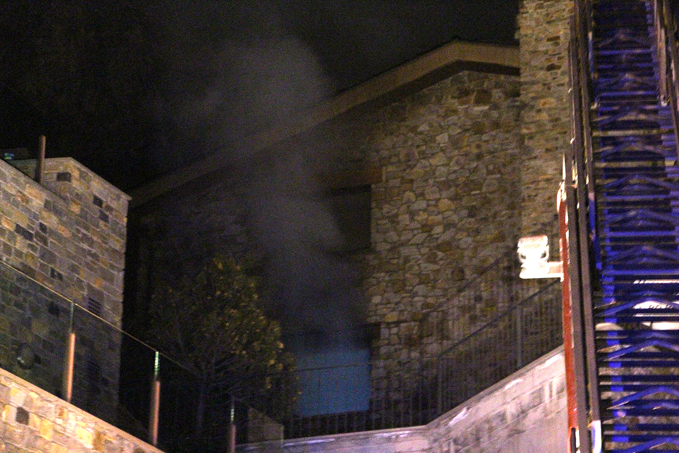 Incendi amb danys materials en un pis d'Escaldes-Engordany