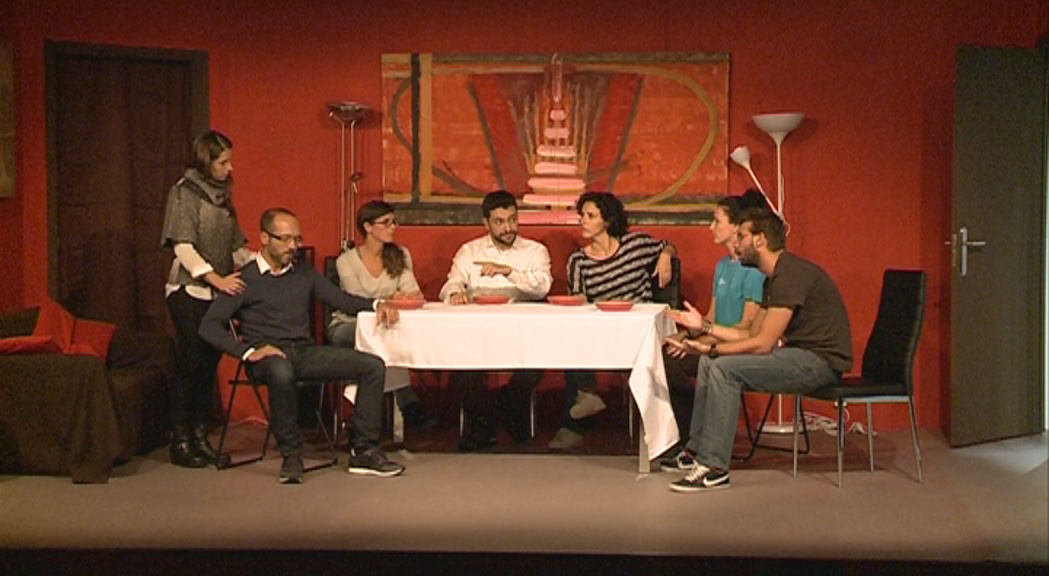 Lapsus Teatre converteix un sopar d'amics en un calvari a "Sopar amb batalla"