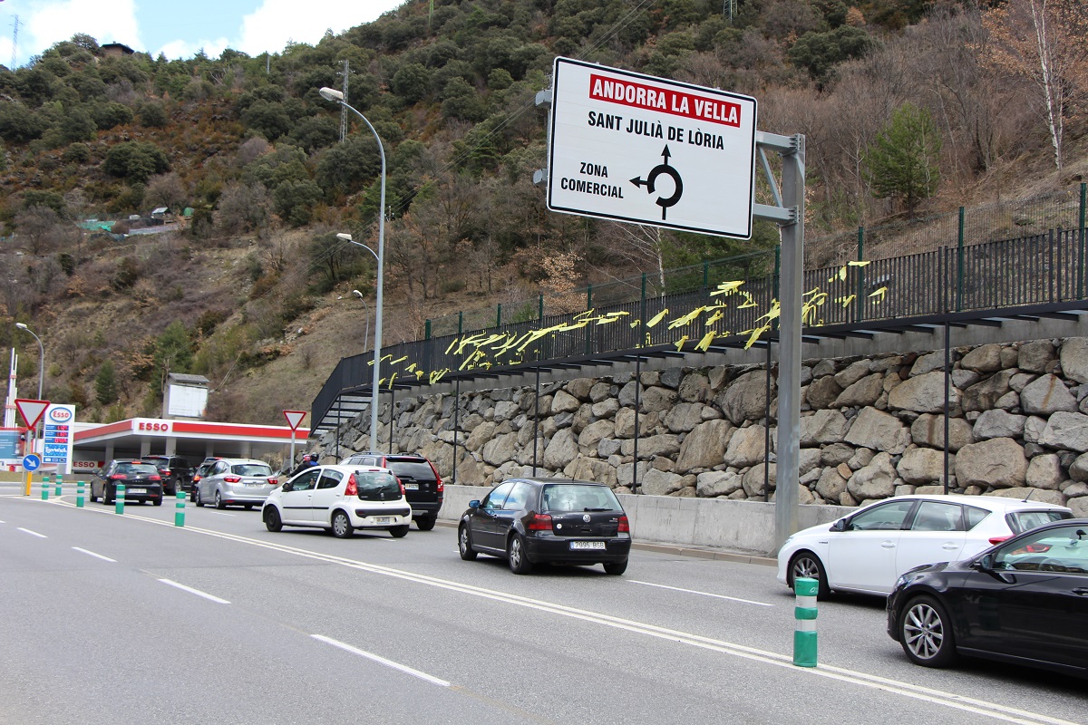 Aquest divendres una barana d'un costat de la CG-1 a Sant Jul