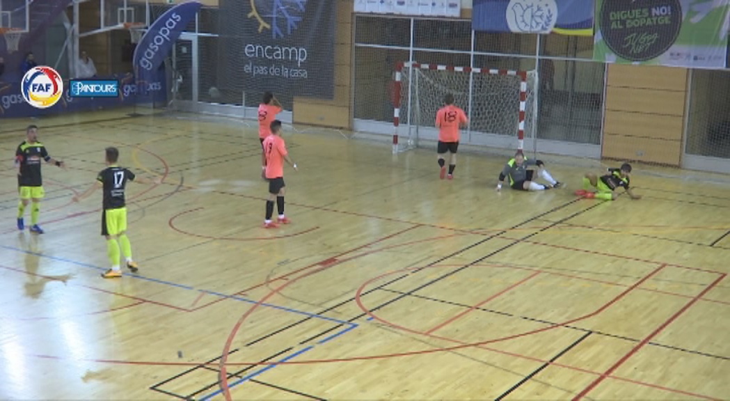 El Madriu es manté líder en solitari a la lliga de futbol sala