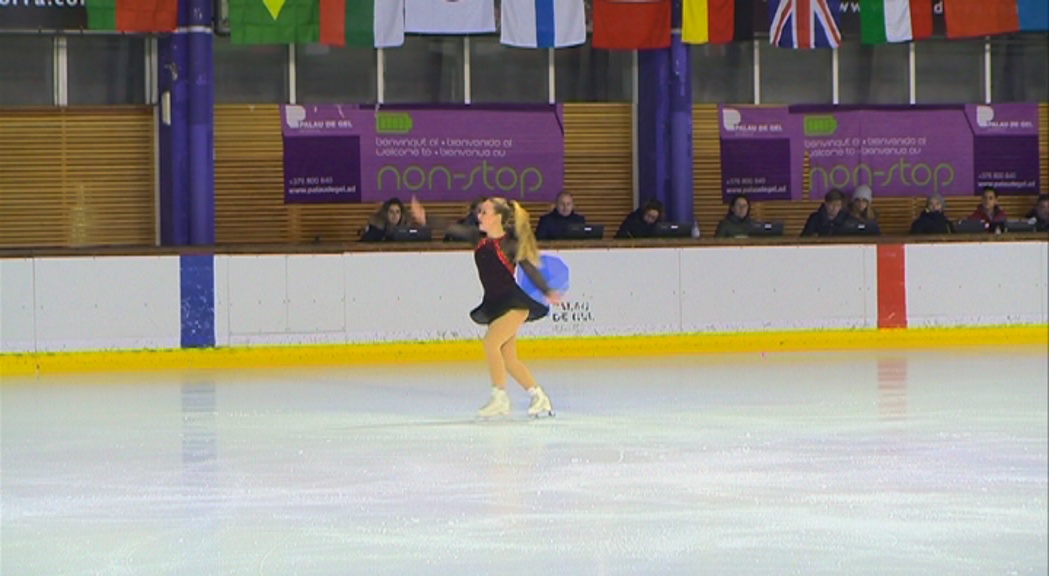 Discreta actuació de Tània Margarido a l'Open Internacional de patinatge artístic sobre gel