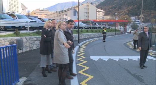 Nou aparcament i millores a les voreres de la zona de les Escoles de Santa Coloma