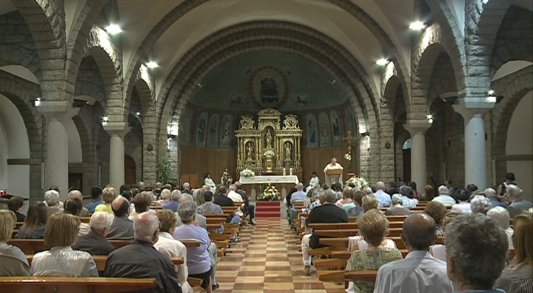 La missa de santa Anna congrega autoritats i ciutadans a Sant Pere Màrtir