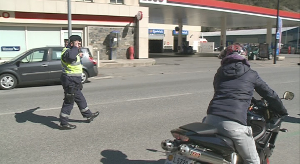 La Policia sanciona una vuitantena de motoristes durant la campanya de control