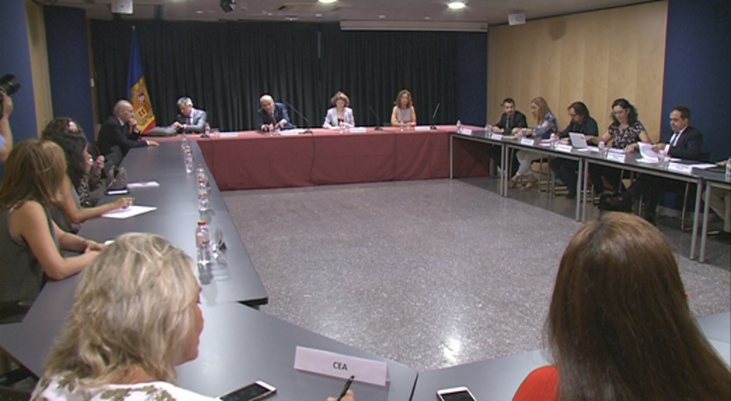 Compromís amb els agents econòmics per a fer-los més partícips de les negociacions amb la UE