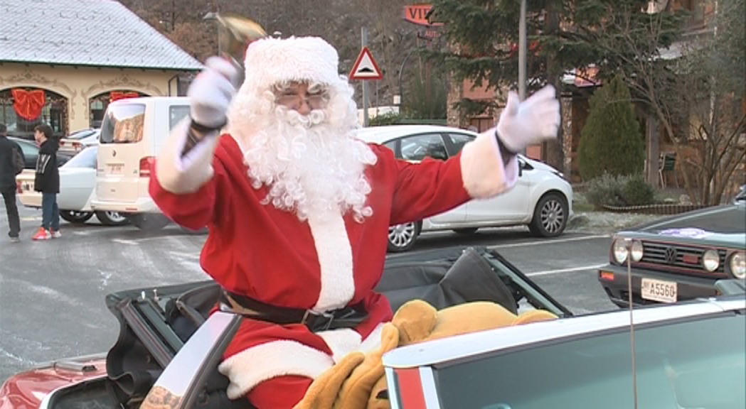 Visita del Pare Noel i rua amb cotxes clàssics per als nens de la Gavernera