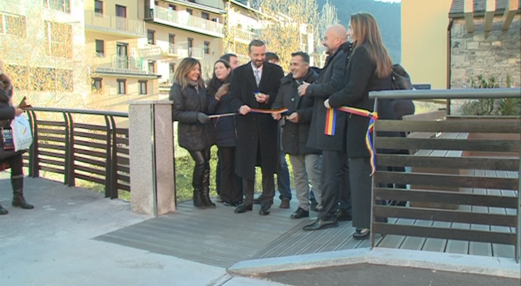 La inauguració de la fase dos del passeig de Mojácar garanteix la seguretat dels vianants