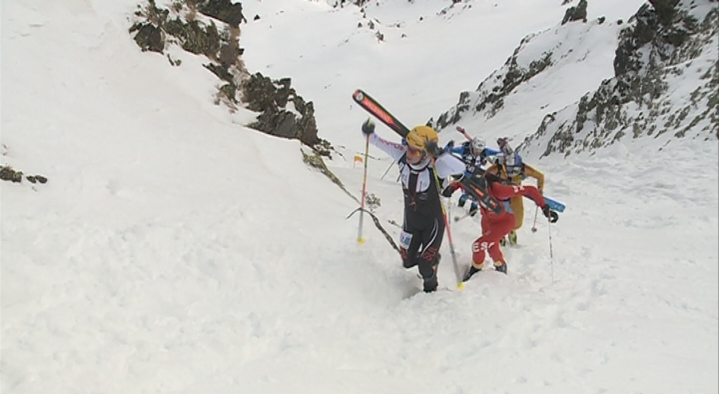 Tret de sortida a la Pierra Menta amb cinc equips andorrans