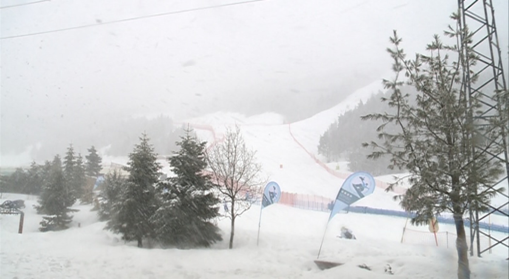 La nevada fa ajornar el supergegant de la pista de l'Àliga fins demà